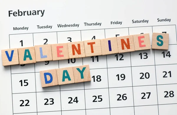 Palabras Del Día San Valentín Dispuestas Partir Letras Madera Calendario —  Fotos de Stock