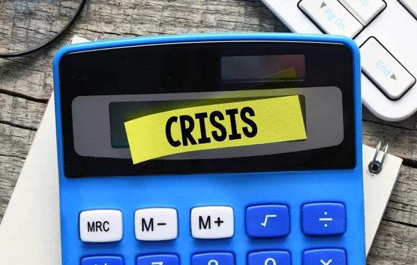 Palavra Crisis Uma Folha Papel Amarela Calculadora — Fotografia de Stock