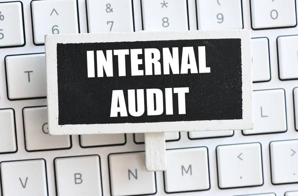 Internal Audit Ord Liten Tavlan Ligger Dator Tangentbord — Stockfoto