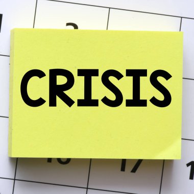 Küçük bir kağıt parçasında Kriz kelimesi