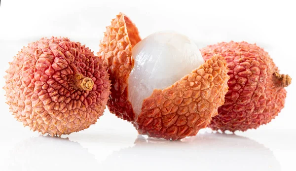 Litchi Freschi Sfondo Bianco — Foto Stock