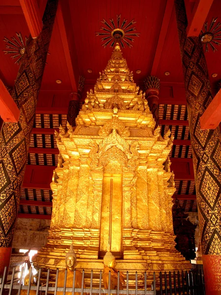 Pagoda Wat Phrathat Lampang Luang — Stock Photo, Image