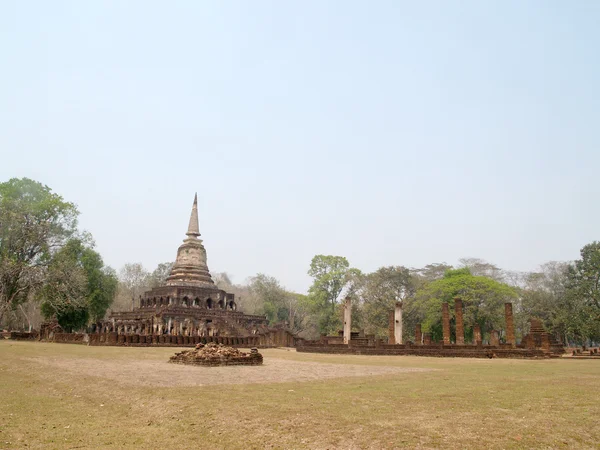 Sri Satchanalai parque histórico, Norte da Tailândia . — Fotografia de Stock