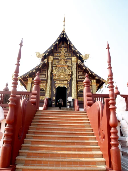 Χλωρίδα βασιλικό ναό chiang mai, Ταϊλάνδη — Φωτογραφία Αρχείου