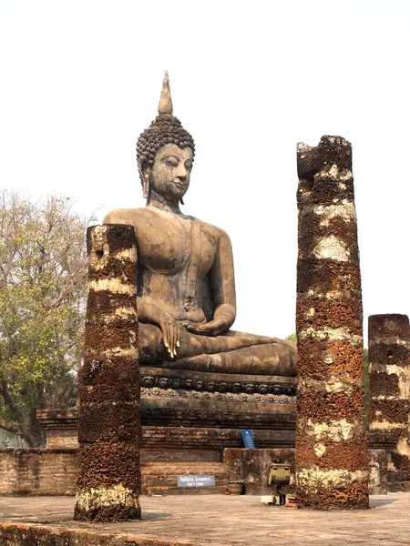 Parque histórico de Sukhothai, a cidade velha de Tailândia — Fotografia de Stock