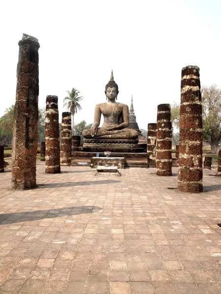 Parque histórico de Sukhothai, a cidade velha de Tailândia — Fotografia de Stock