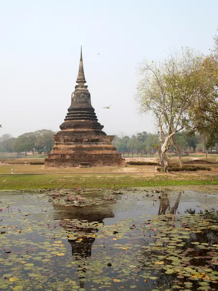 Sukhothai történeti park, a régi város Thaiföld — Stock Fotó