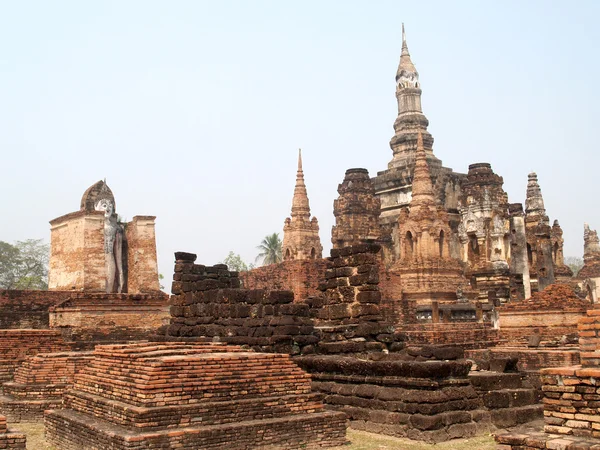 Parque histórico de Sukhothai, a cidade velha de Tailândia — Fotografia de Stock