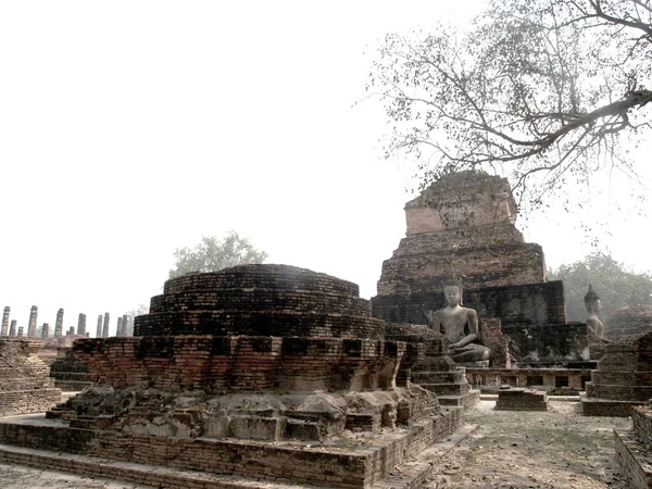 Parc historique de Sukhothai, la vieille ville de Thaïlande — Photo