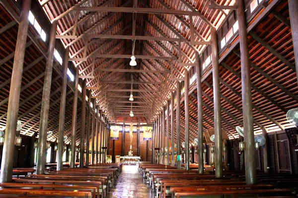 Igreja de madeira Yasothon Tailândia — Fotografia de Stock