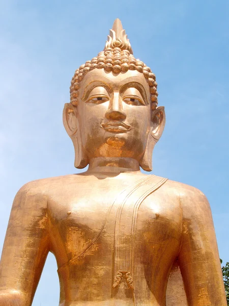 Buddha utthayan a phra mongkhon pozmieniaj mueang, amphoe mueang amnat charoen, Thajsko — Stock fotografie