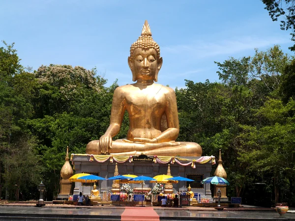 Buda Utthayan e Phra Mongkhon Ming Mueang, Amphoe Mueang Amnat Charoen, Tailândia — Fotografia de Stock