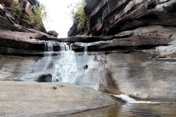 Soi Sawan waterfall.Pha Taem National Park Ubon Ratchathani Thailand. — Stock Photo, Image