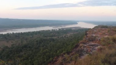 dağ manzarası ubonratchathani, Tayland