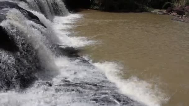 Cachoeira em Ubonratchathani Tailândia — Vídeo de Stock