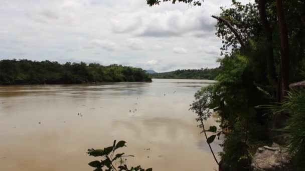 Cachoeira tom Tad em Ubon Ratchathani tailândia — Vídeo de Stock