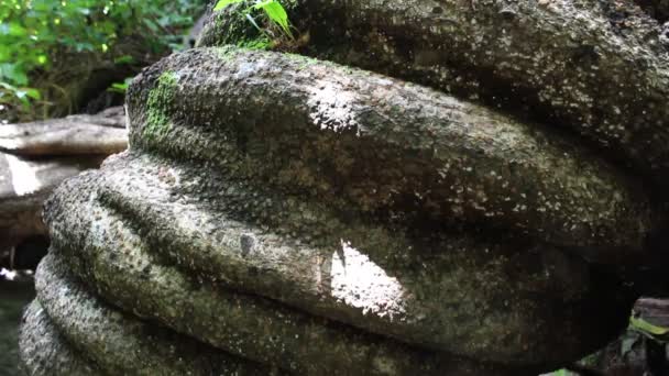 Ubonratchathani Thaiföld vízeséssel — Stock videók