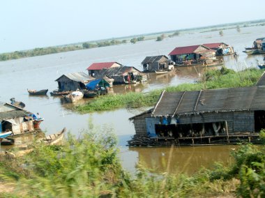 köy tonle sap Gölü yüzer. Kamboçya