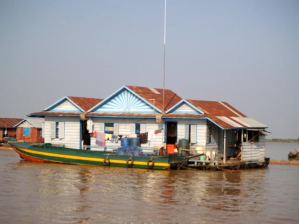 Village flottant Tonle lac de sève. Cambodge — Photo