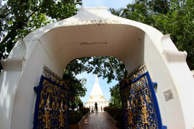 editoryal kullanmak sadece - loei, thailand - Haziran 28: Antik pagodadan