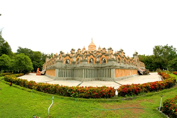 Gambar HDR dari pagoda di wat pa kung, roiet Province Thailand — Stok Foto