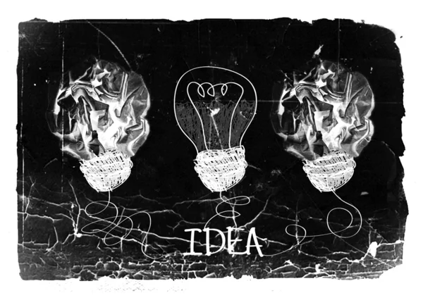Conceito crumpled papel lâmpada metáfora para uma boa ideia — Fotografia de Stock