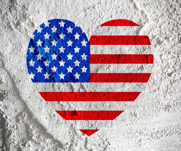 Love USA American flag sign heart symbol on Cement wall texture — Stock Photo, Image