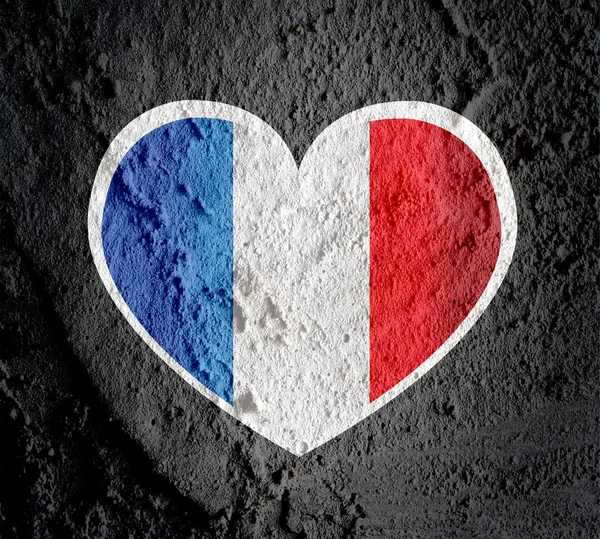 Αγάπη Γαλλία σημαία σημάδι καρδιά σύμβολο στο τσιμέντο τοίχο υφή έκφραση — Φωτογραφία Αρχείου