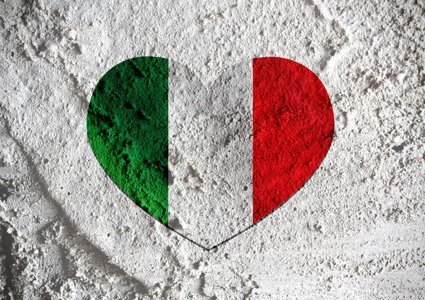 Love Italy flag sign heart symbol on Cement wall texture backgro — Stock Photo, Image