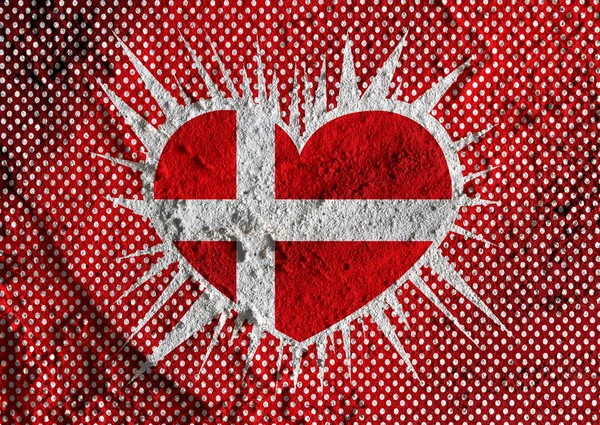 Love Danemark drapeau signe coeur symbole sur fond texture mur d — Photo