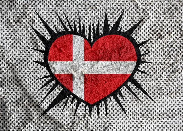 Liebe dänische Flagge Zeichen Herz Symbol auf Wand Textur Hintergrund d — Stockfoto