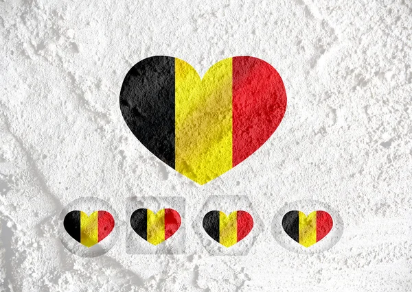 Love Belgium drapeau signe coeur symbole sur le mur de ciment texture bac — Photo