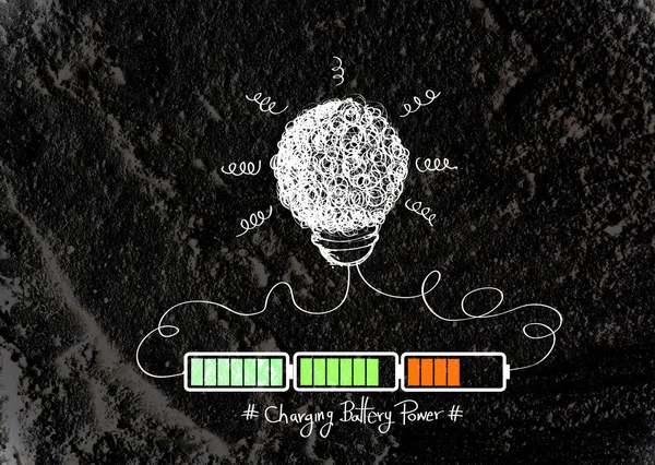 Glühbirne mit Ladebatterie-Power-Idee auf der Wandstruktur zurück — Stockfoto