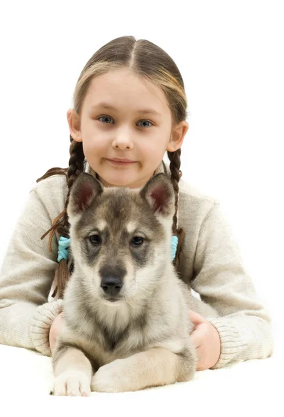 かわいい子供と子犬 — ストック写真