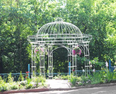 Bahçe güzel Ajur metal çardak