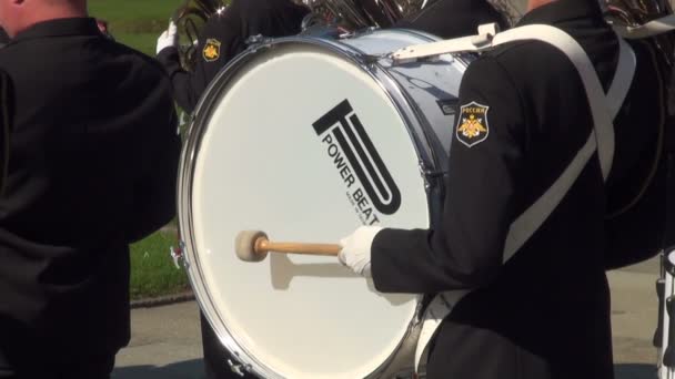 Drummer van de militaire band — Stockvideo