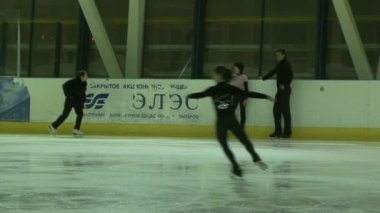 başsız paten buz pateni pisti