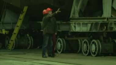 denizaltılar ve gemi üretim tesisi.