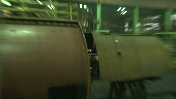 Installations de production de sous-marins et de navires .