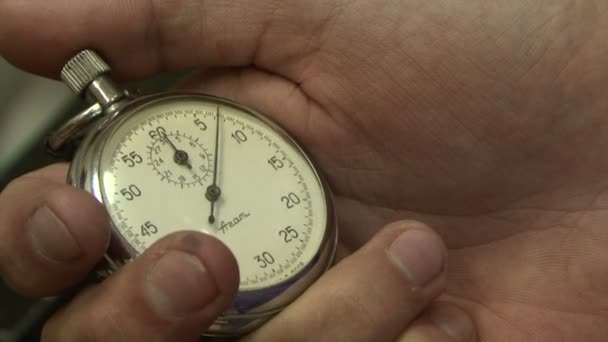 Cronômetro na mão — Vídeo de Stock