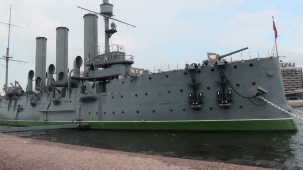 Ship Avrora on Neva — Stock Video