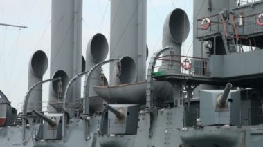 gemi avrora neva üzerinde