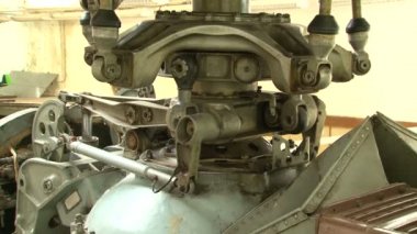 Helikopter bıçakları mekanizması