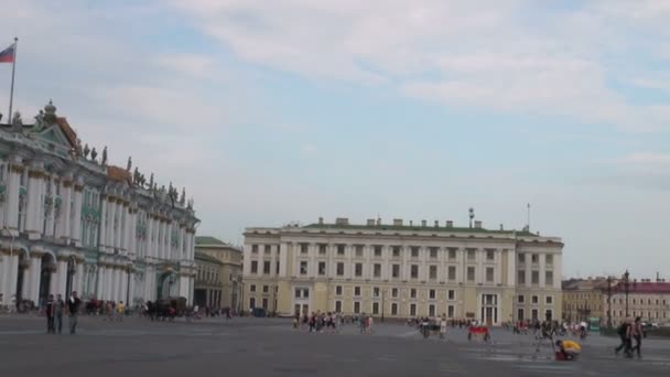 Την πλατεία των Ανακτόρων στην Αγία Πετρούπολη — Αρχείο Βίντεο