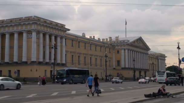 Дворцовая площадь в Санкт-Петербурге — стоковое видео