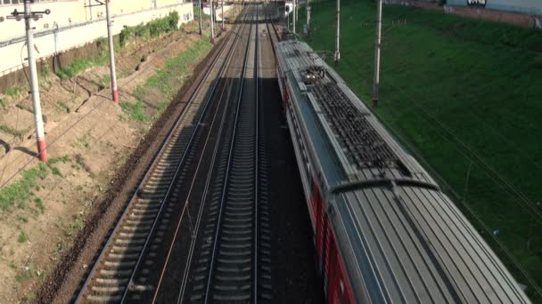 El tren en el ferrocarril — Vídeos de Stock