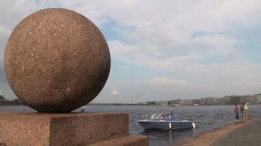 Granit topu Rıhtımlar üzerinde