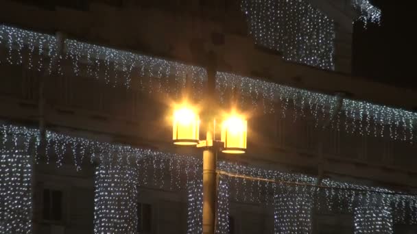 Guirlanda na rua — Vídeo de Stock