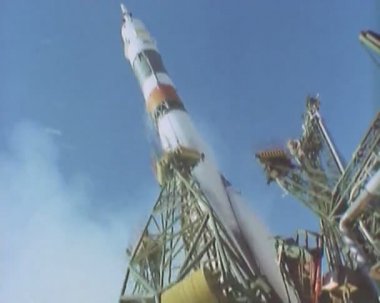 kıtalararası balistik füze başlatın