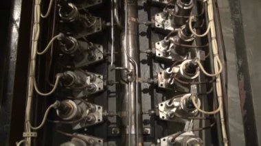 Hortum, gövde çizgiler ve tüpleri intertwining